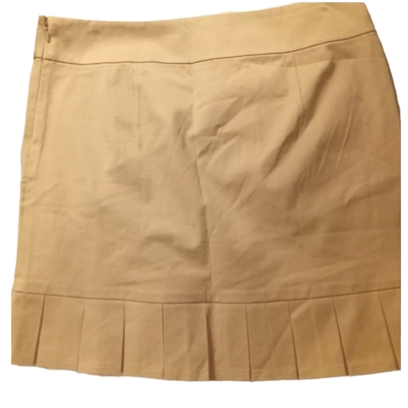 Body by Victoria women's khaki pencil skirt with pleated trim hem in Size 6 - Picture 1 of 4